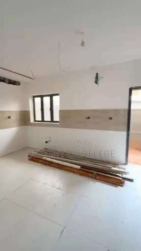 5bdrm Duplex in Mabushi for sale