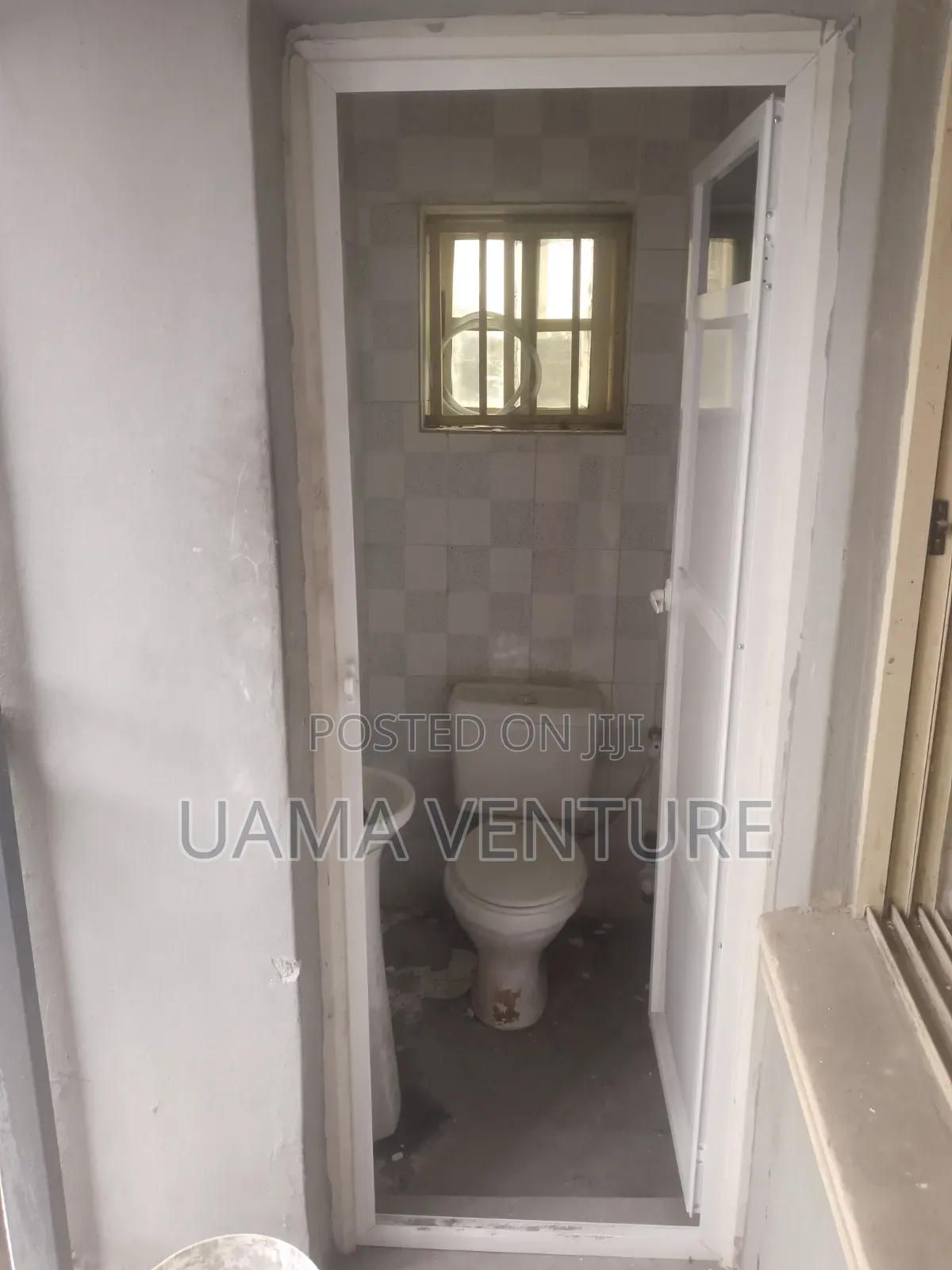 2bdrm Block of Flats in Estate By Remlek, for rent