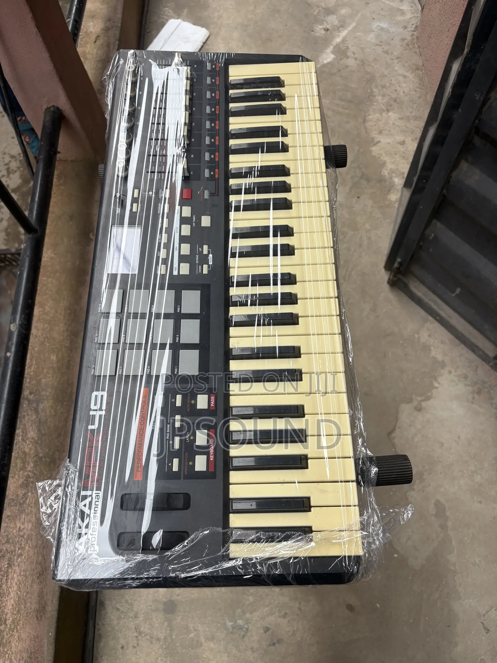 Akai MPK49 Midi Keyboard 4 Octave