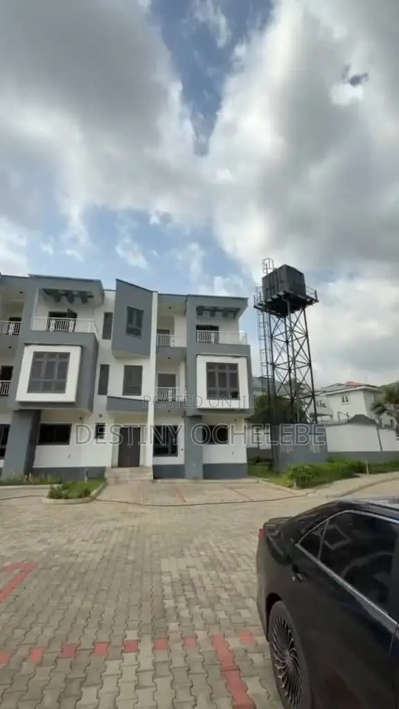 4bdrm Duplex in Wuse 2 District for sale