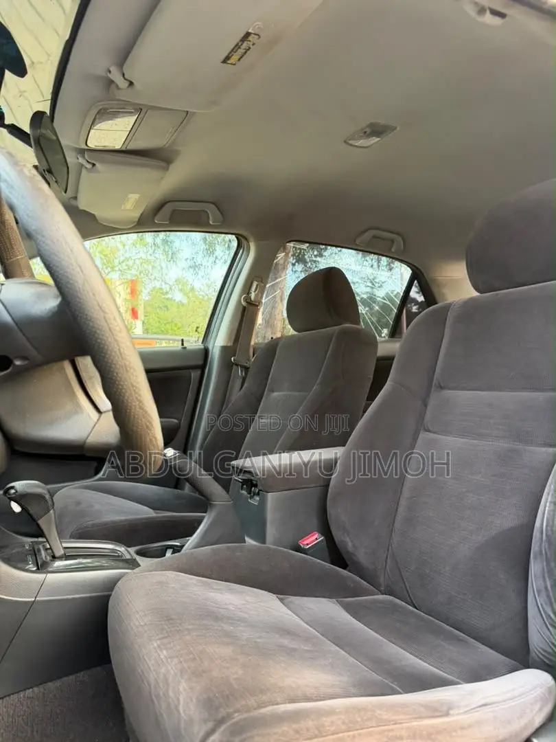 Honda Accord 2006 Silver