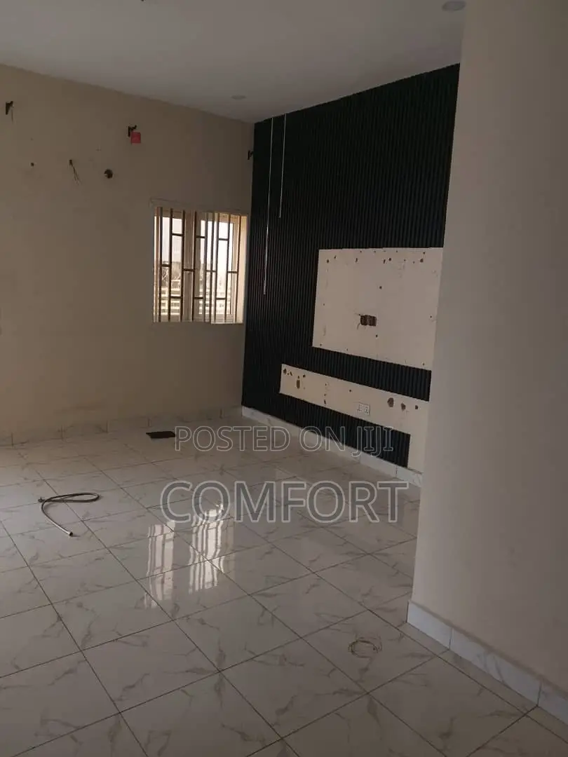 2bdrm Apartment in Tpumpy, Lugbe District for rent
