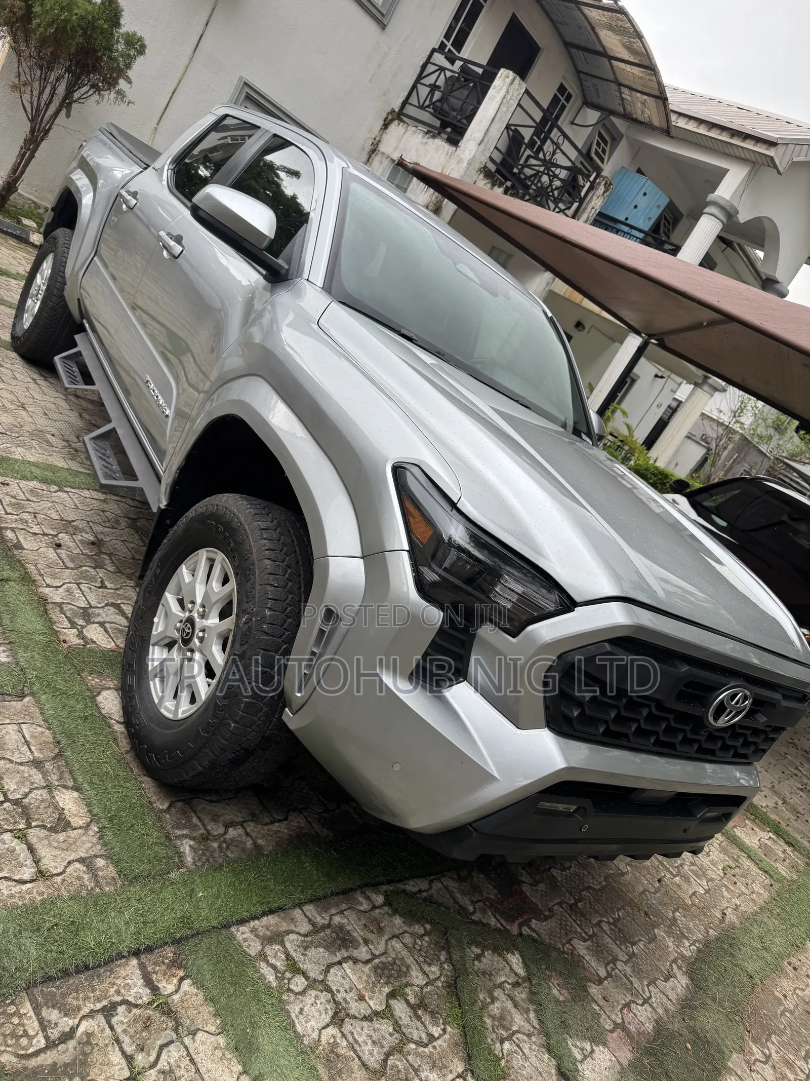 Toyota Tacoma SR5 Double Cab 5' Bed AT 2024 Silver
