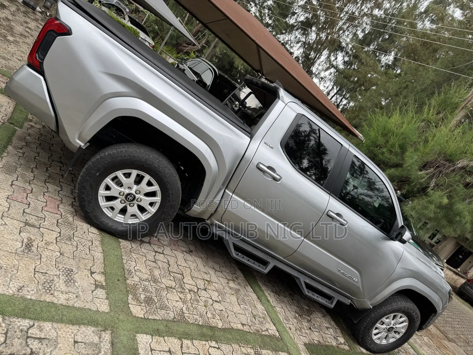 Toyota Tacoma SR5 Double Cab 5' Bed AT 2024 Silver