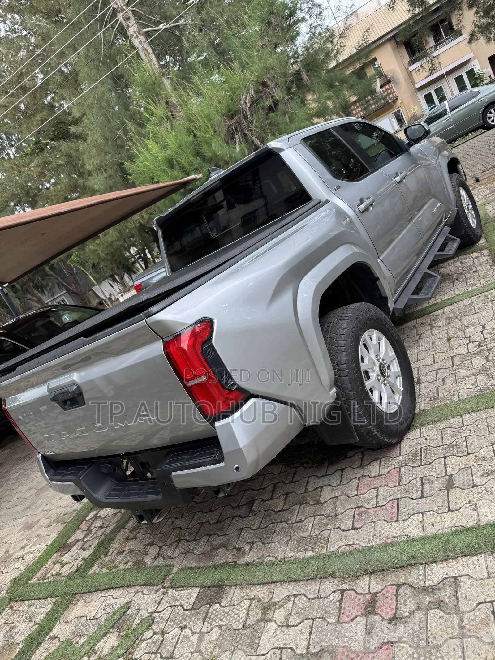 Toyota Tacoma SR5 Double Cab 5' Bed AT 2024 Silver