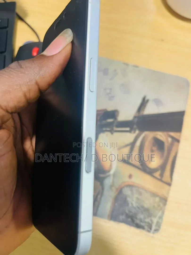 Apple iPhone 16 128 GB White