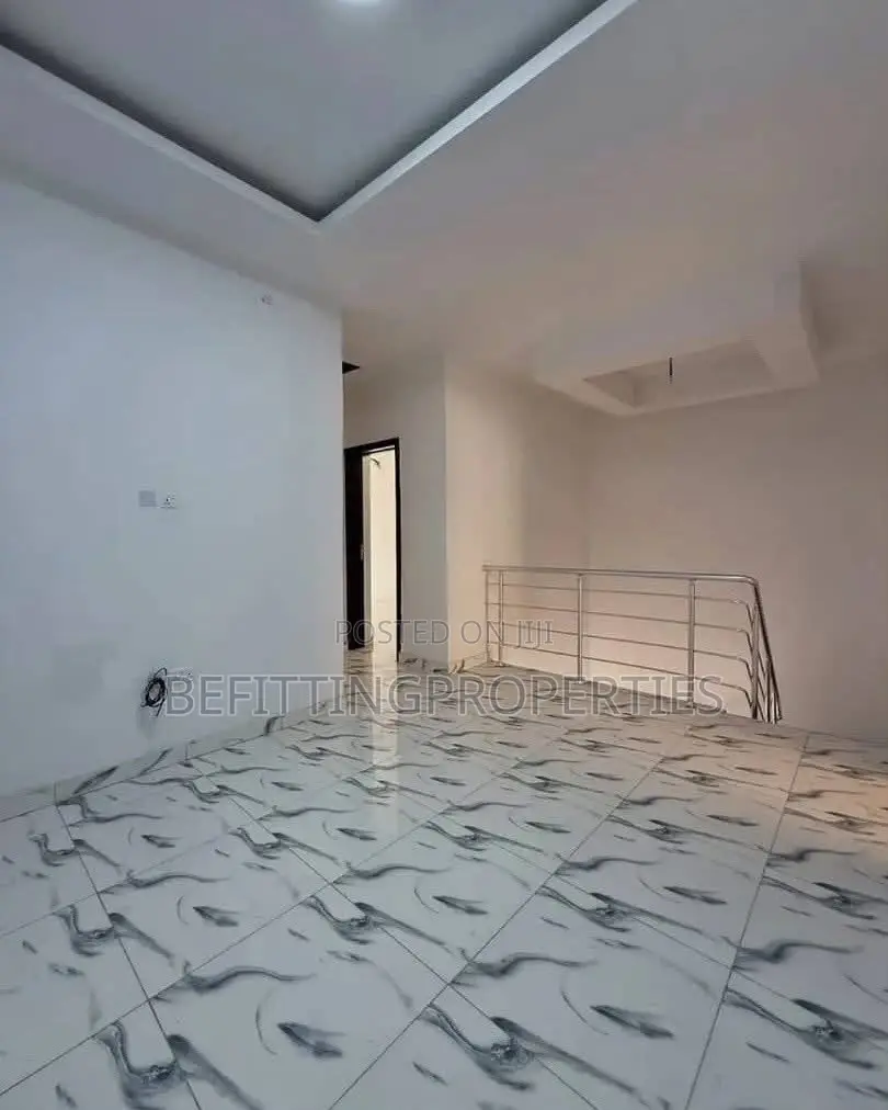 4bdrm Duplex in Lekki for sale