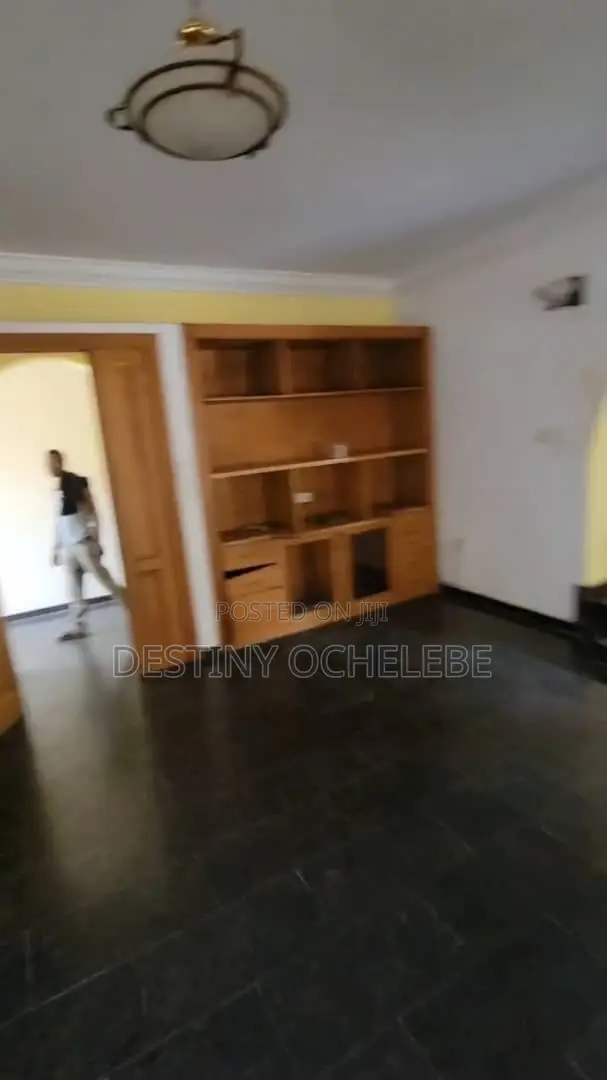 6bdrm Duplex in Wuse 2 for rent
