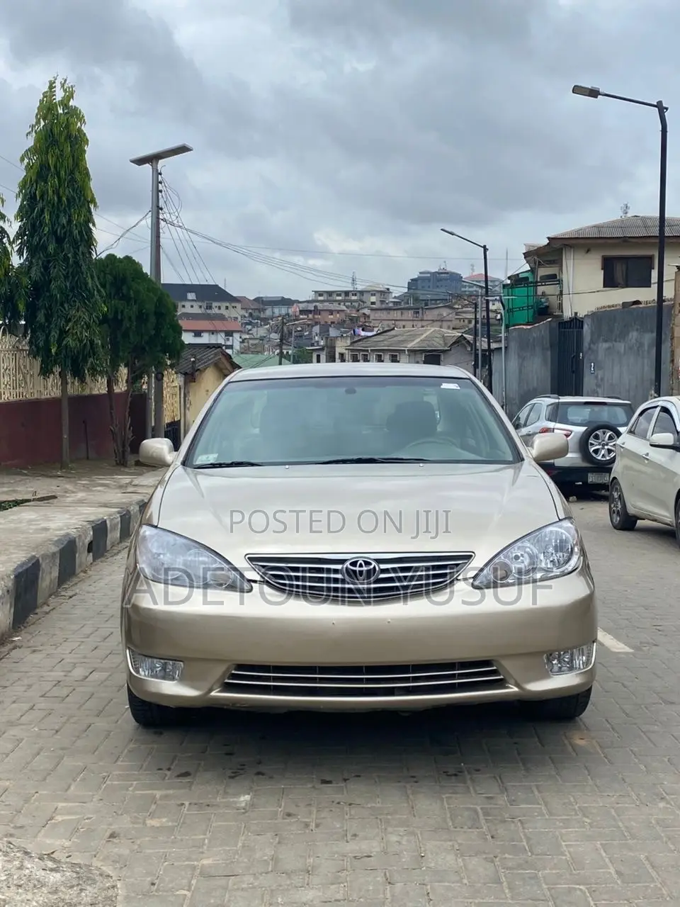 Toyota Camry XLE 4dr Sedan (2.4L 4cyl 5A) 2005 Gold