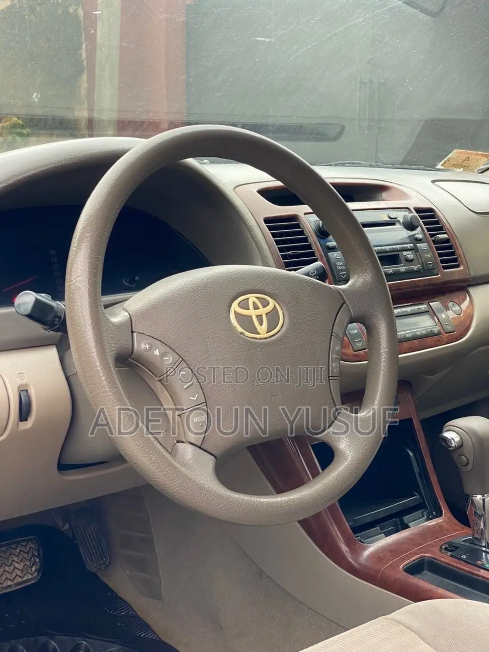Toyota Camry XLE 4dr Sedan (2.4L 4cyl 5A) 2005 Gold