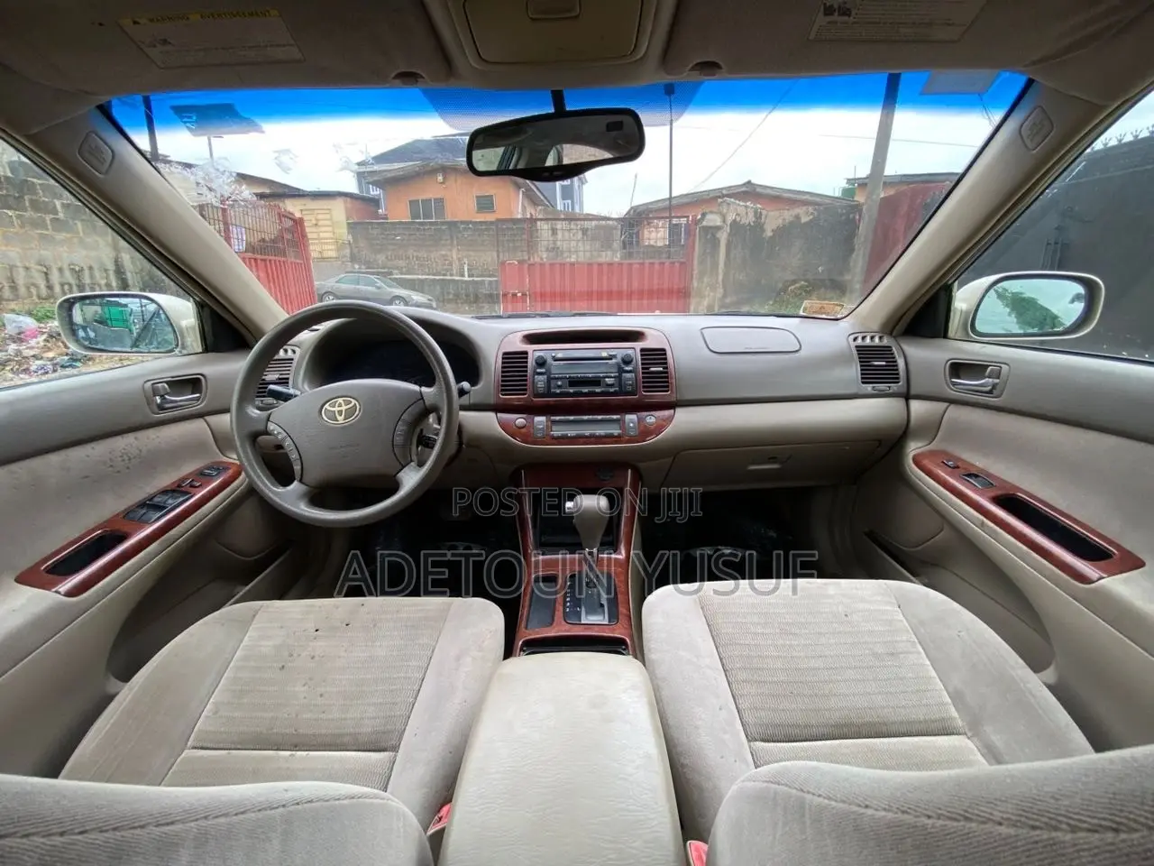 Toyota Camry XLE 4dr Sedan (2.4L 4cyl 5A) 2005 Gold