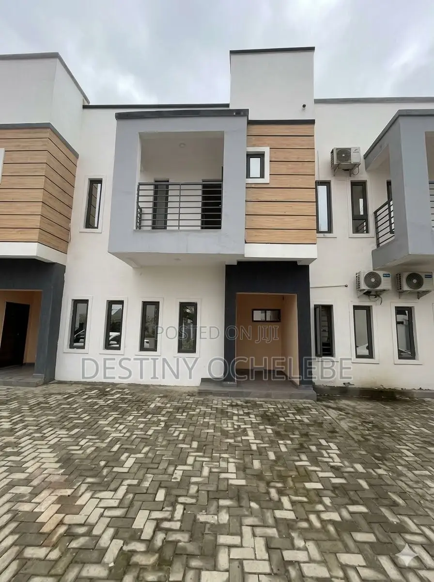 3bdrm Duplex in Idu Nizamiye for sale