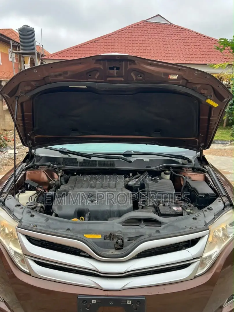Toyota Venza AWD 2011 Burgundy