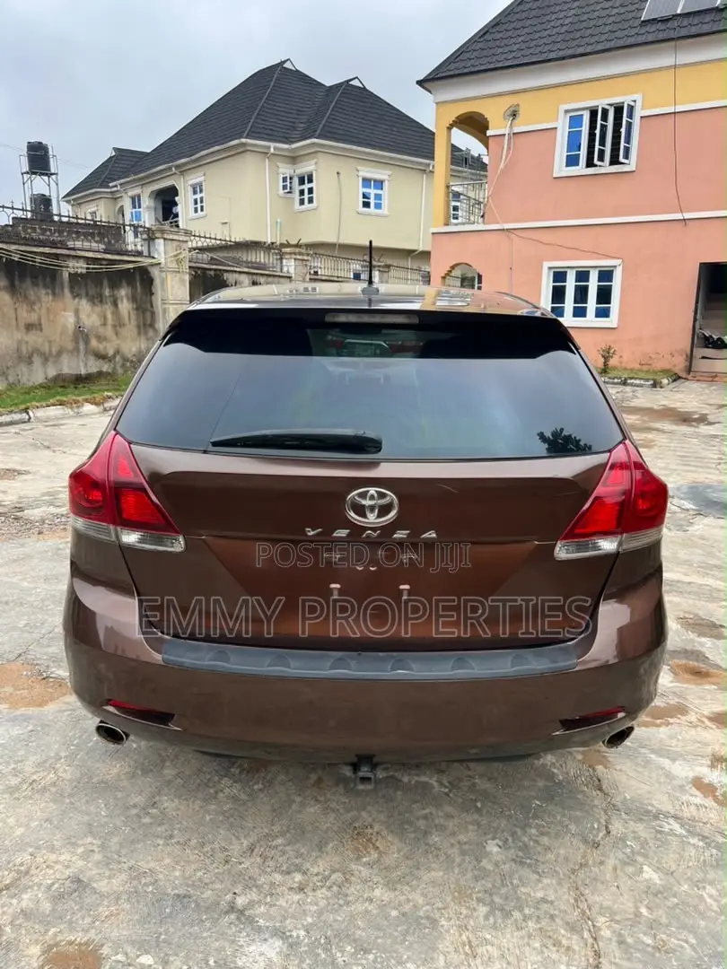 Toyota Venza AWD 2011 Burgundy