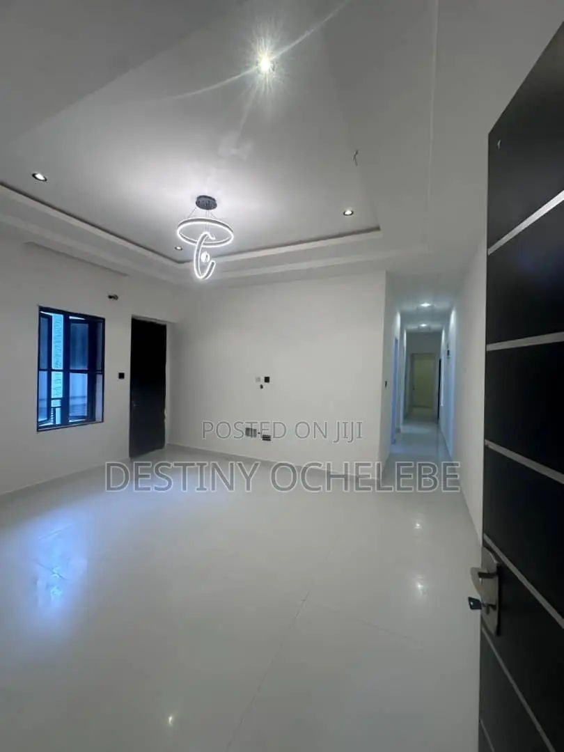 2bdrm Apartment in Guzape for sale