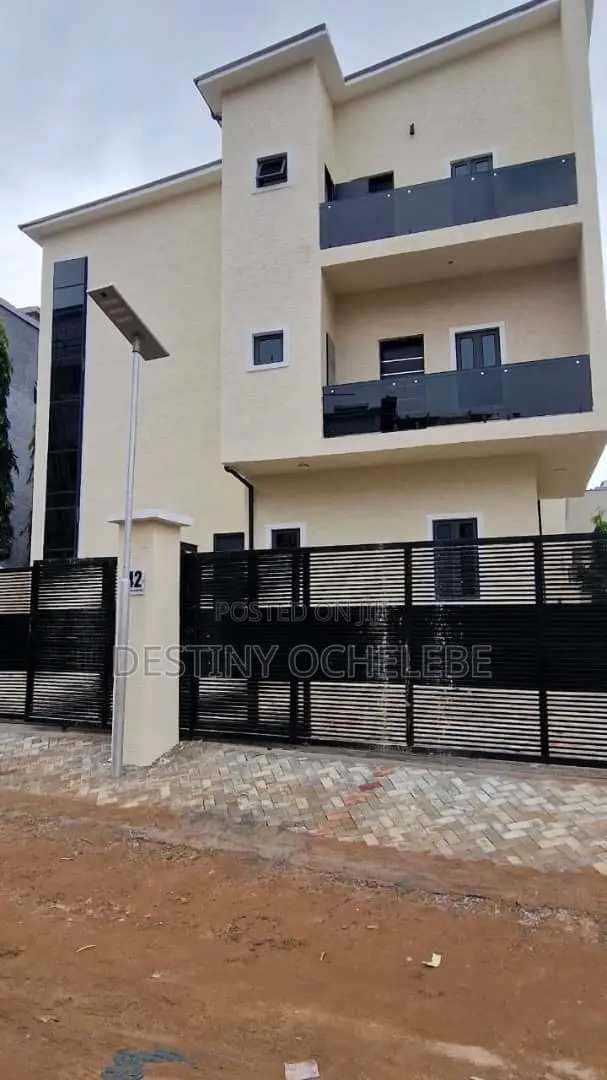 2bdrm Apartment in Guzape for sale