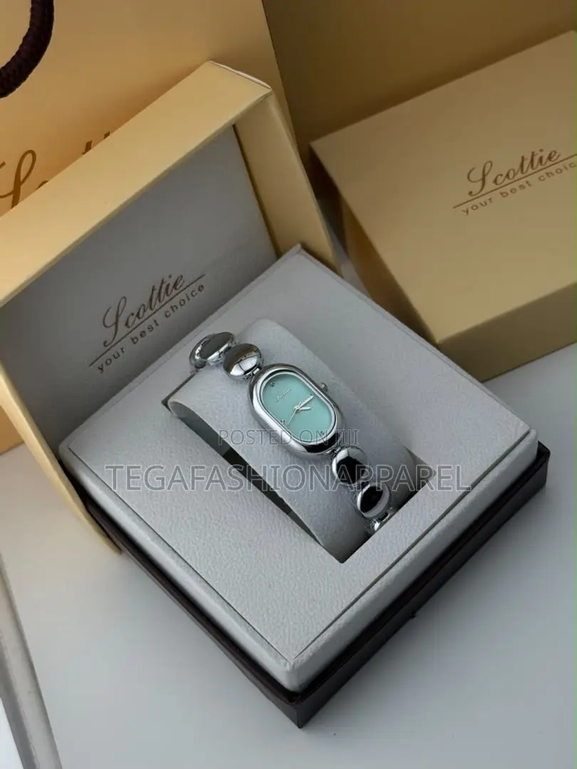 Scottie Feminine Tiny Strap Chain Watch