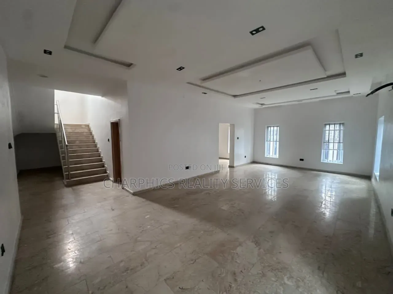 5bdrm Duplex in Osapa london for rent