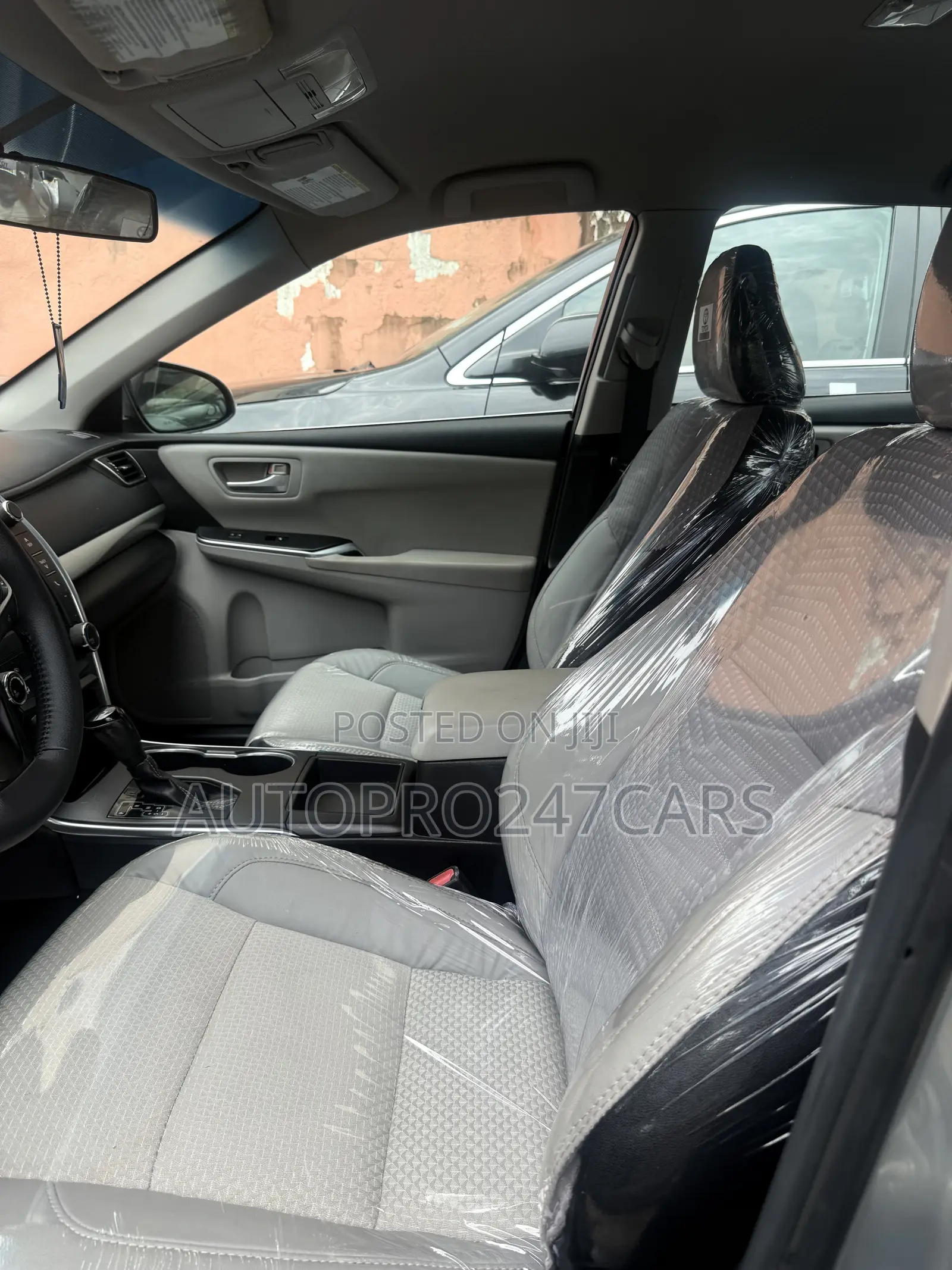 Toyota Camry SE 4dr Sedan (2.5L 4cyl 6A) 2015 Gray