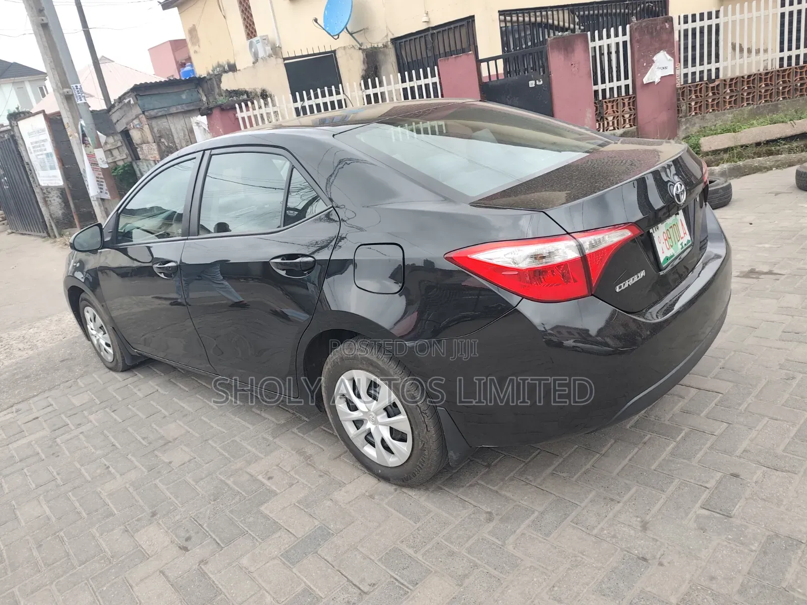 Toyota Corolla 2016 Black