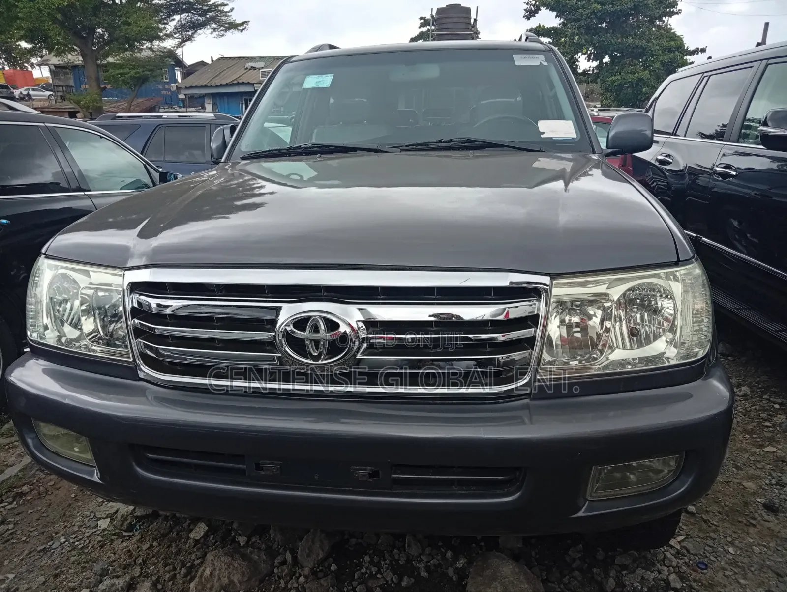 Toyota Land Cruiser 2004 Gray