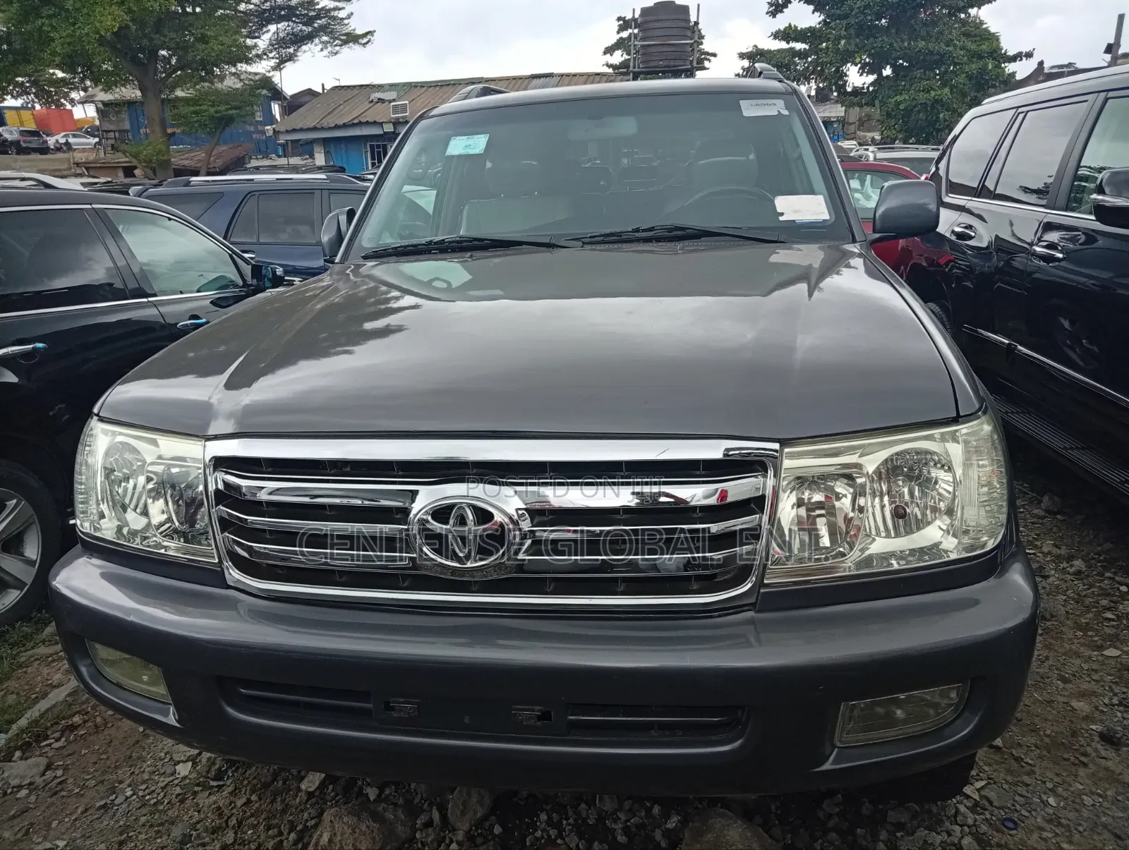 Toyota Land Cruiser 2004 Gray