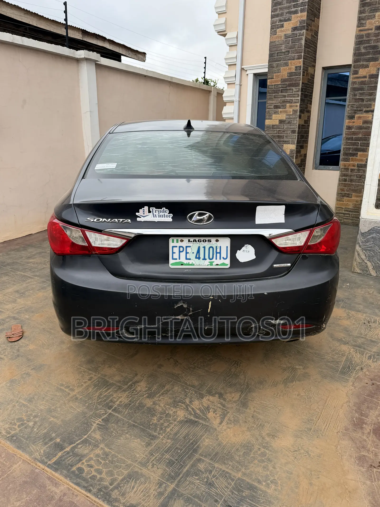 Hyundai Sonata Limited 2.0T Sedan (2.0L 4cyl 6A) 2012 Black