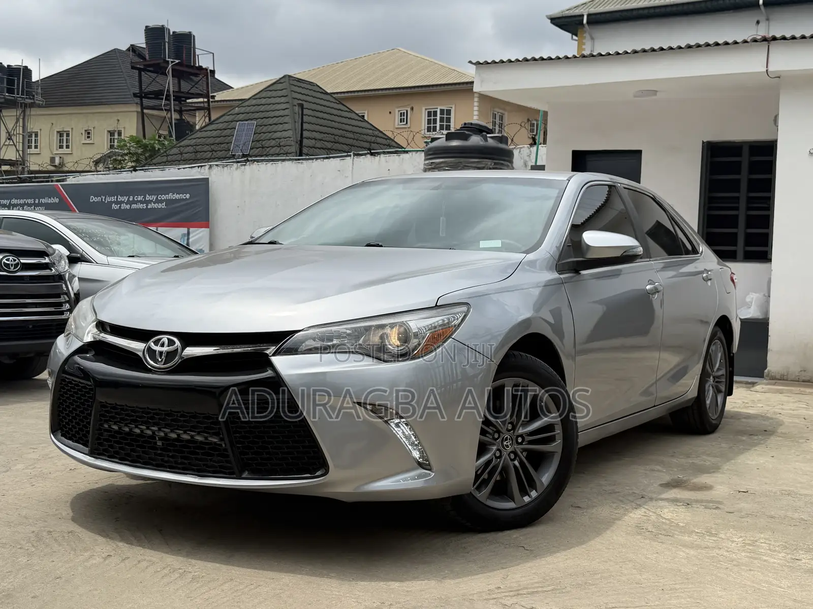 Toyota Camry XLE 4dr Sedan (2.5L 4cyl 6A) 2017 Silver
