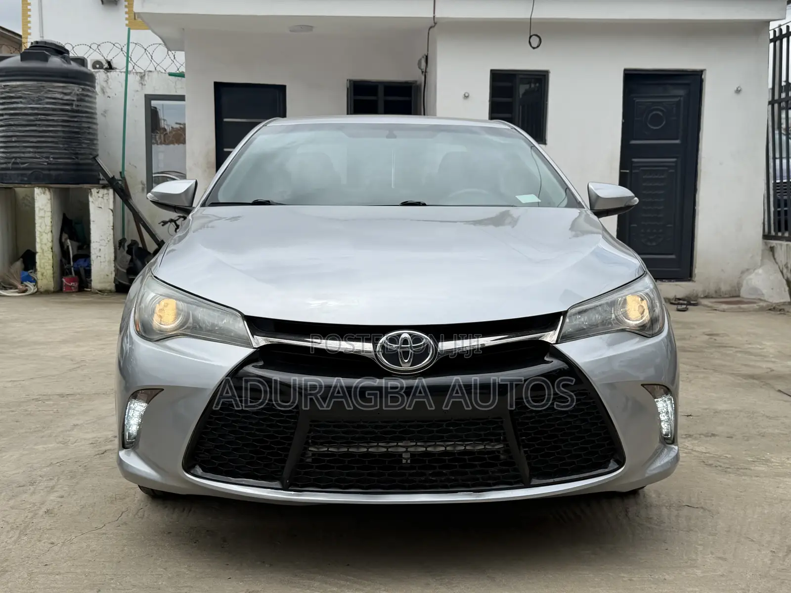 Toyota Camry XLE 4dr Sedan (2.5L 4cyl 6A) 2017 Silver