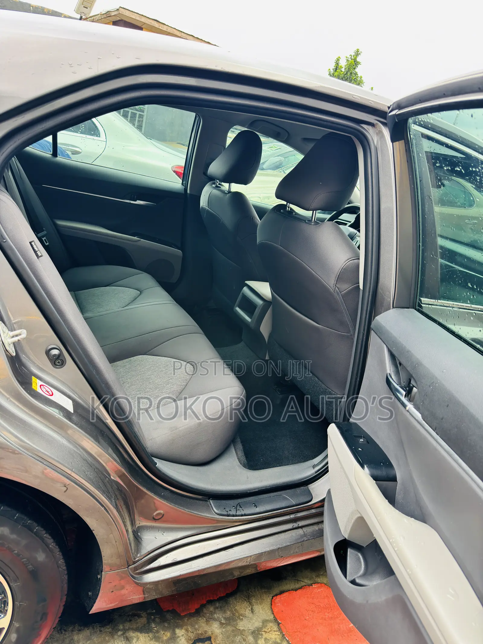 Toyota Camry L FWD (2.5L 4cyl 8AM) 2018 Gray