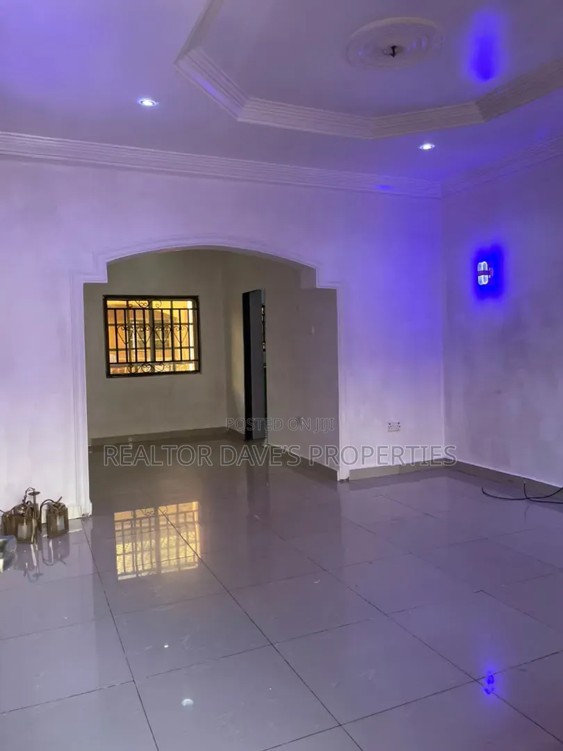 2bdrm Block of Flats in Dutse Estate for rent