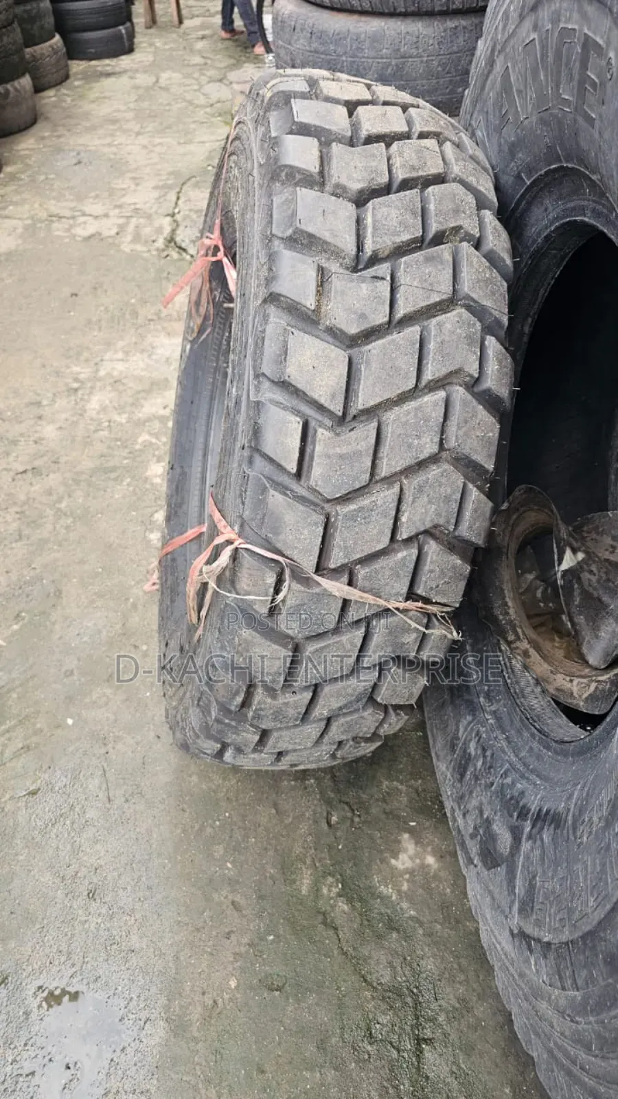 12.5 R 20 Double Star Heavy Duty Tires (New and Belgium)