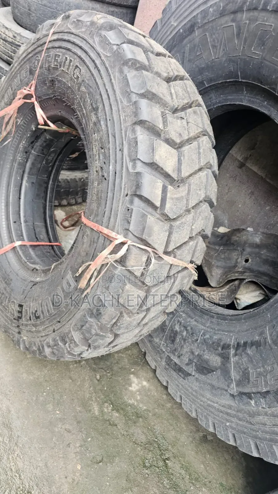 12.5 R 20 Double Star Heavy Duty Tires (New and Belgium)