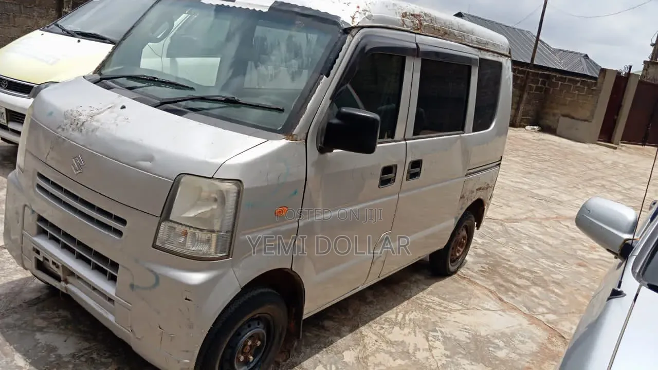 Suzuki Every Wagon 2002 Silver