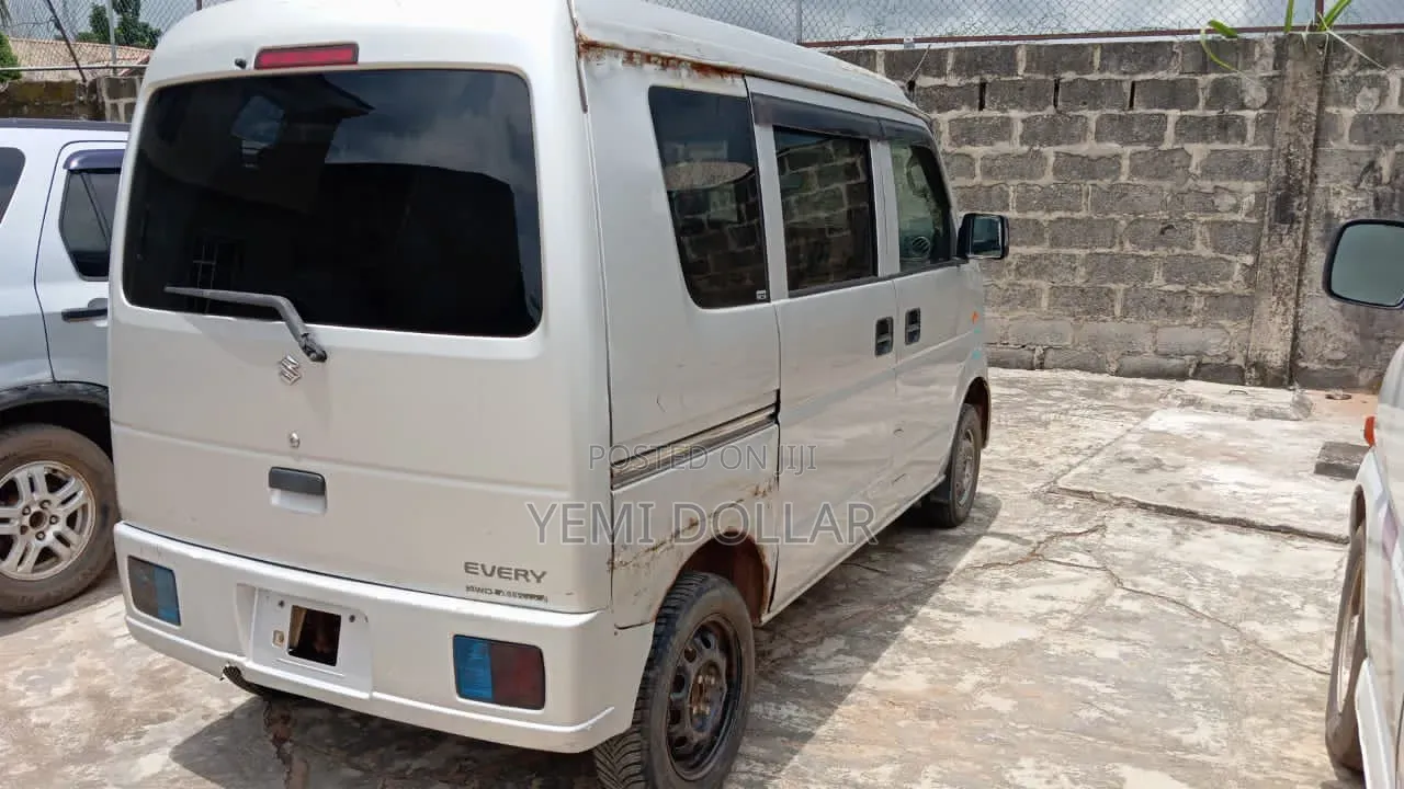 Suzuki Every Wagon 2002 Silver