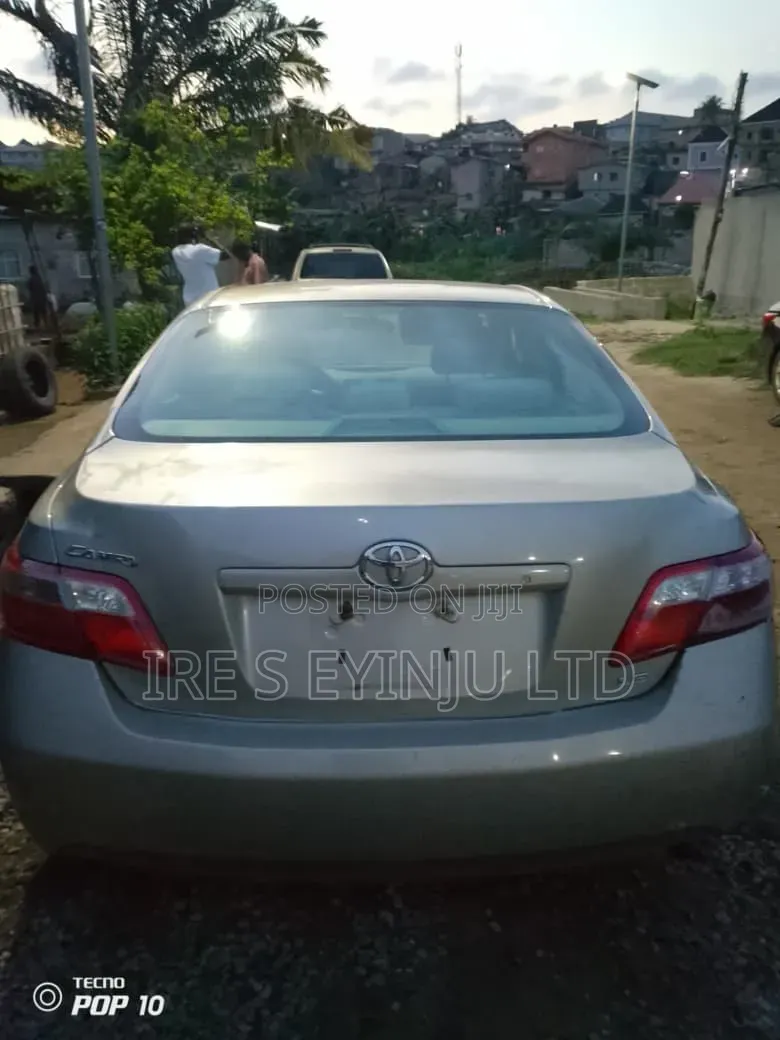 Toyota Camry 2007 Gold