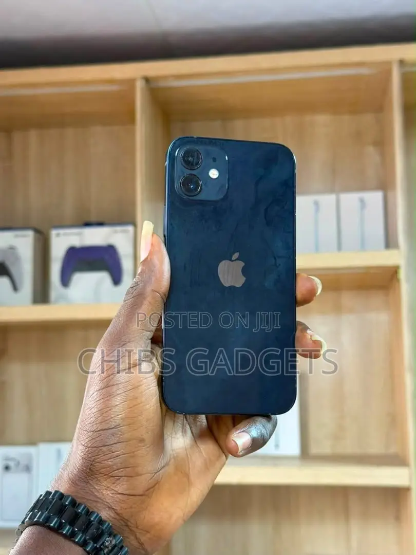 Apple iPhone 12 64 GB Black