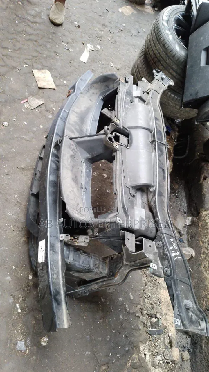 BMW E90 ,E91, E92 Front Cut