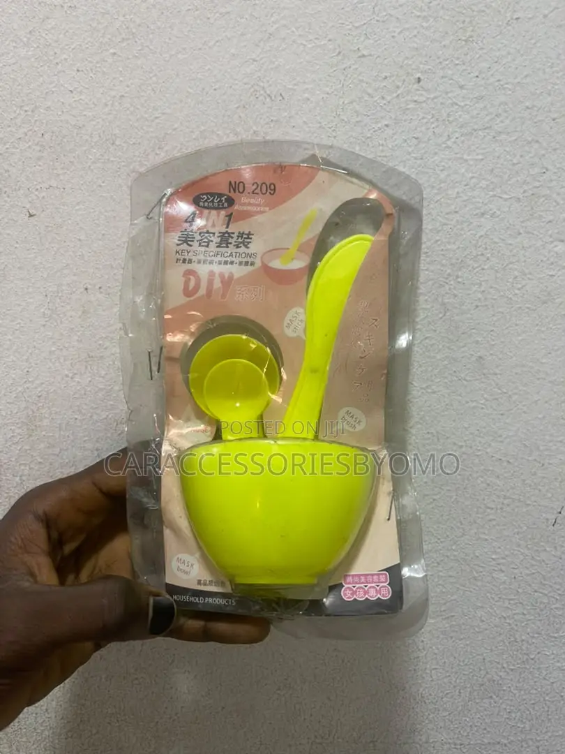 4-in-1 DIY Facial Mask Mixing Bowl Set