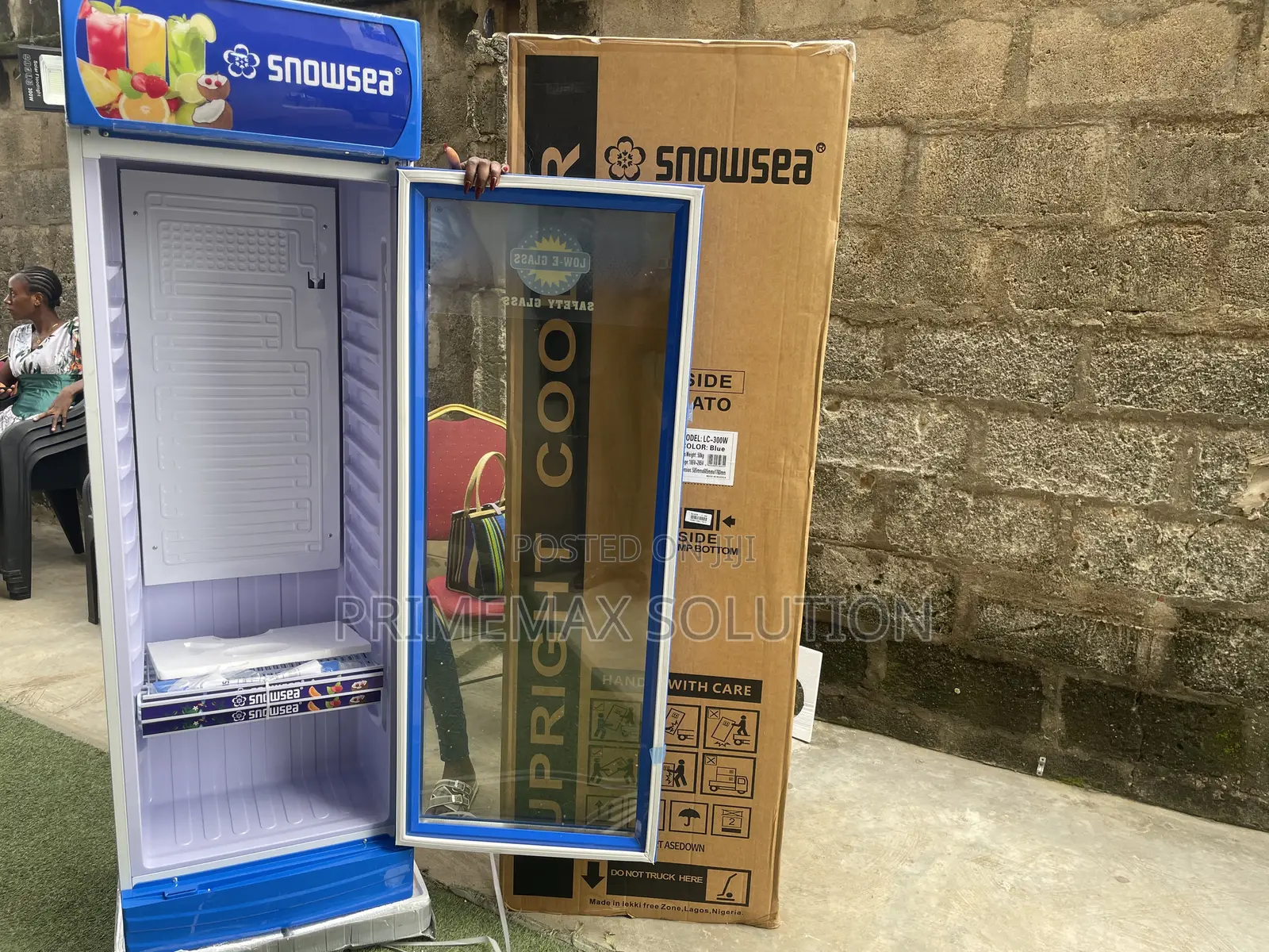 Brand New 300L Snowsea Cooler – Great for Beverage Display