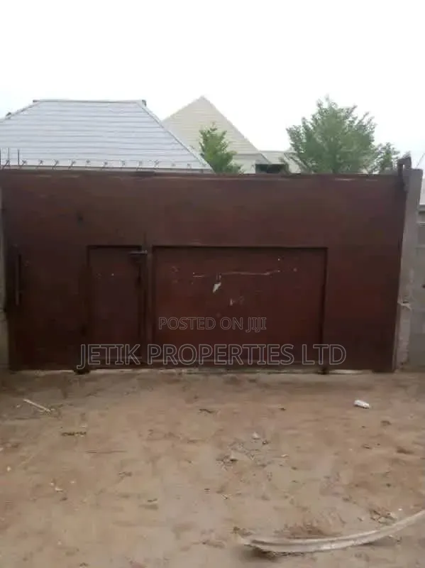 2bdrm Apartment in Nyon, Makurdi for sale