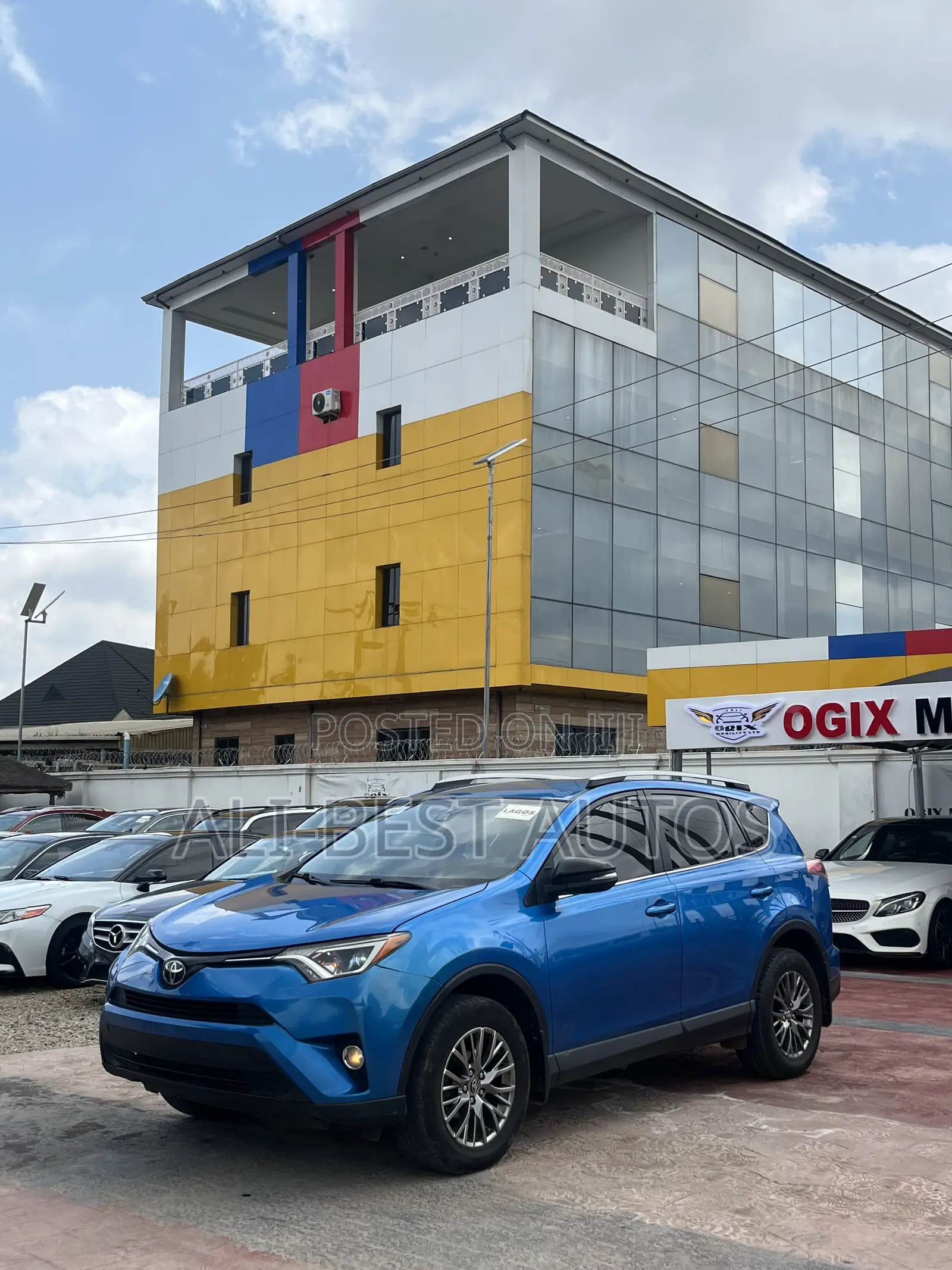 Toyota RAV4 2017 Blue