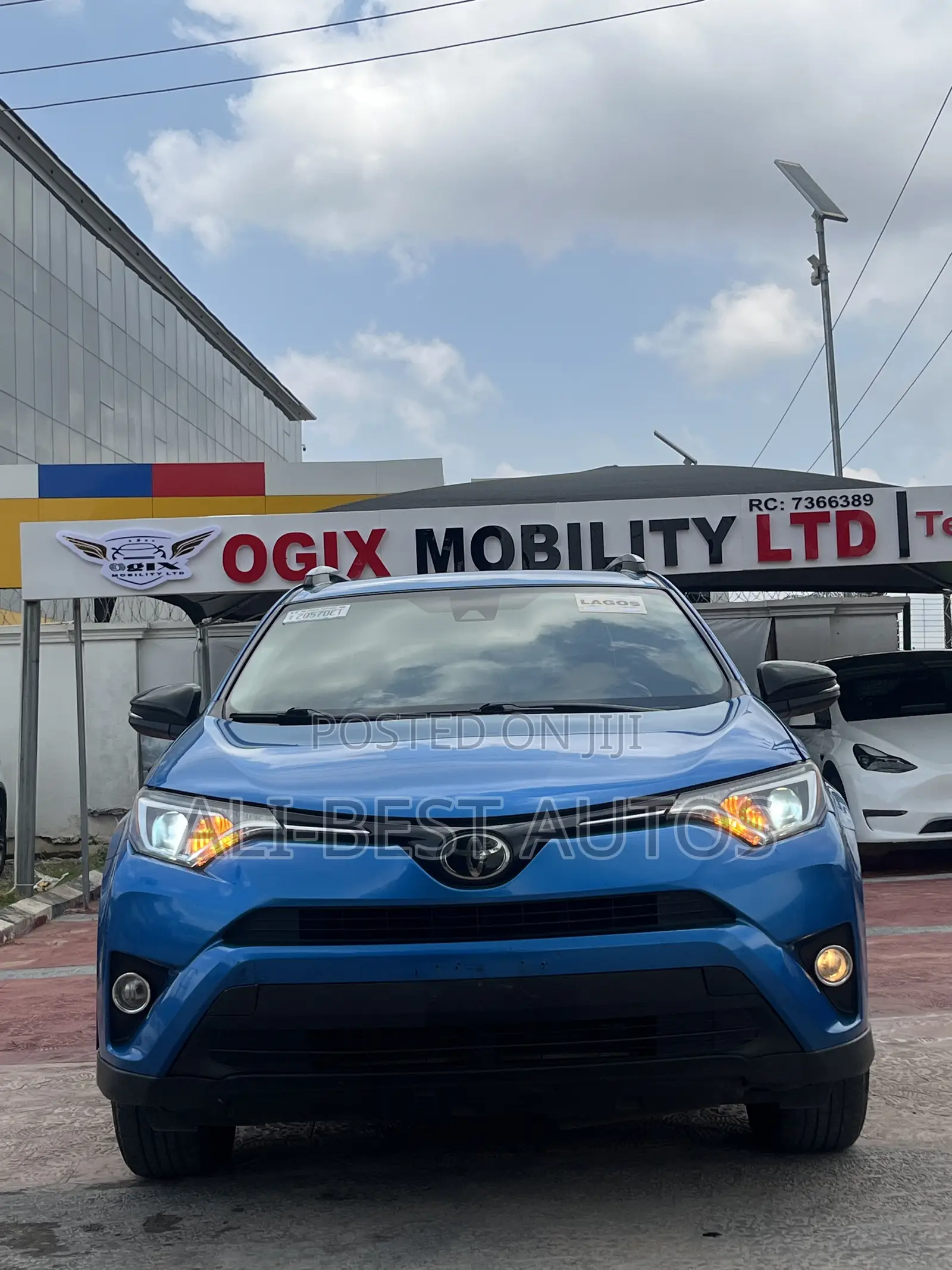 Toyota RAV4 2017 Blue