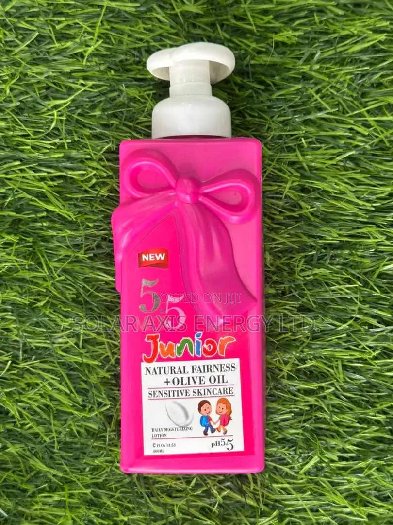 5.5 Medix Junior – Natural Fairness + Olive Oil (Pink Bottle)