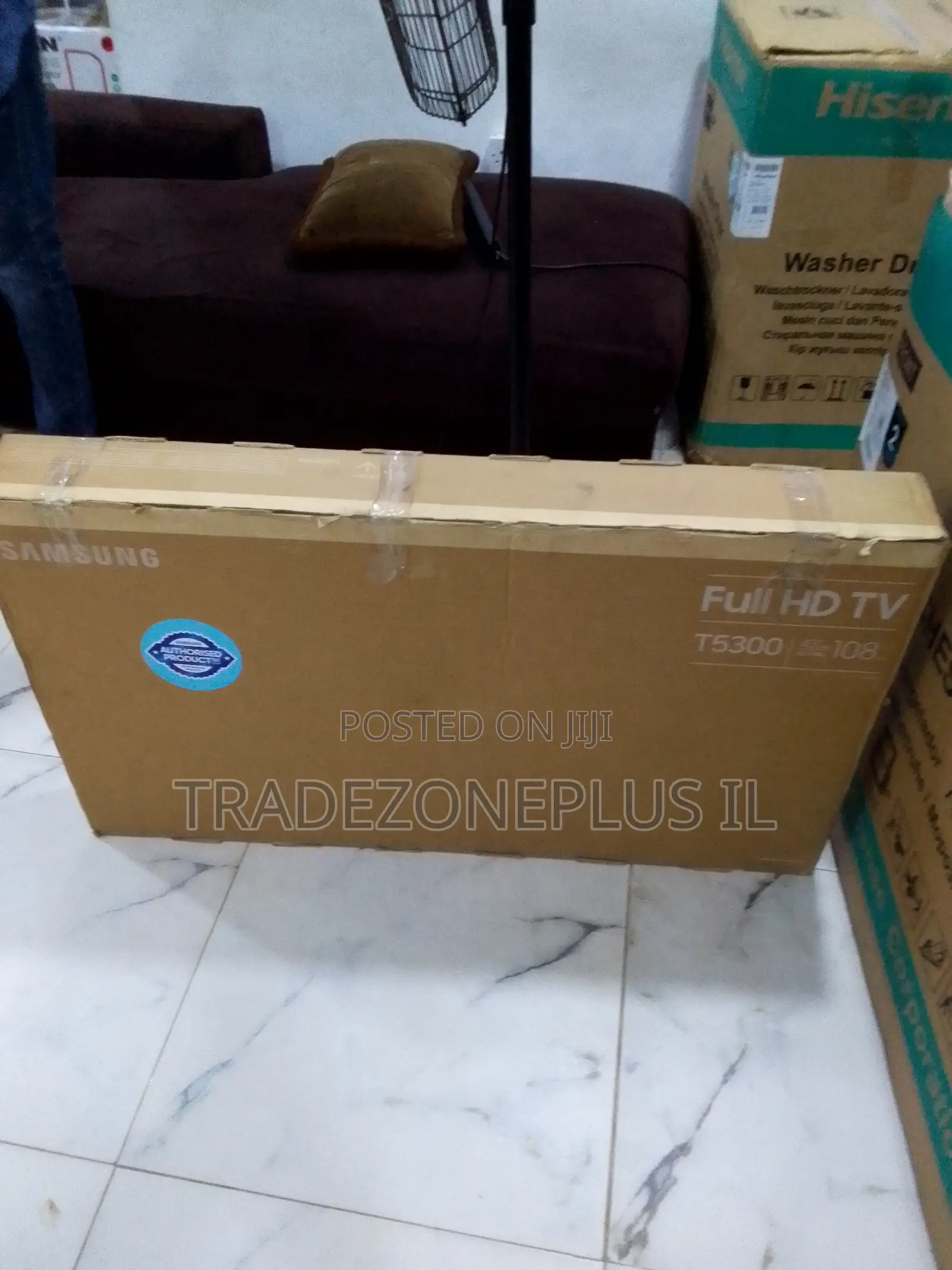 Give Your Living Room a Smart Upgrade With Samsung 43-Inch HD TV UA43T