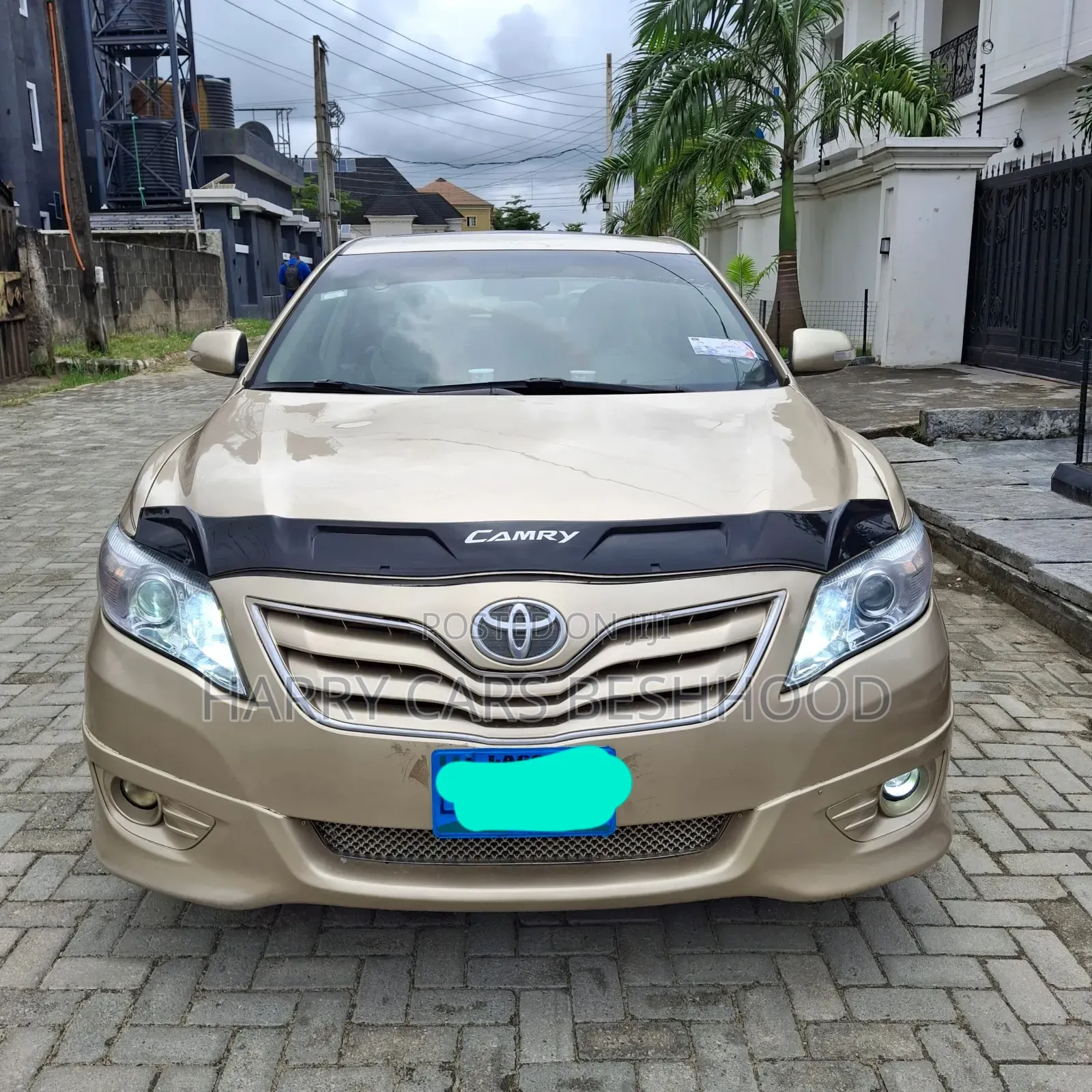 Toyota Camry 2011 Gold