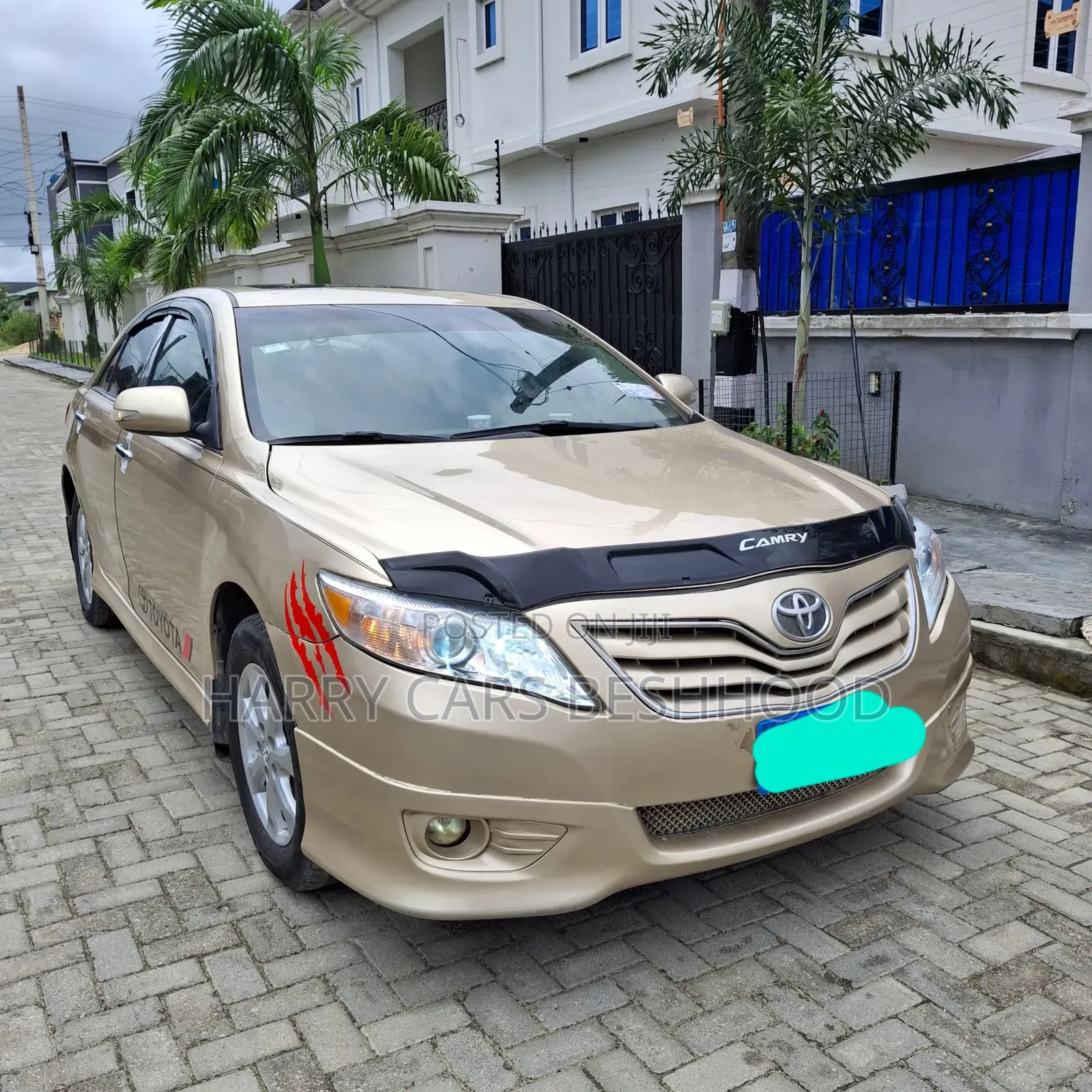 Toyota Camry 2011 Gold