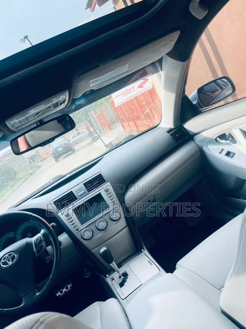 Toyota Camry SE V6 4dr Sedan (3.5L 6cyl 6A) 2011 Silver