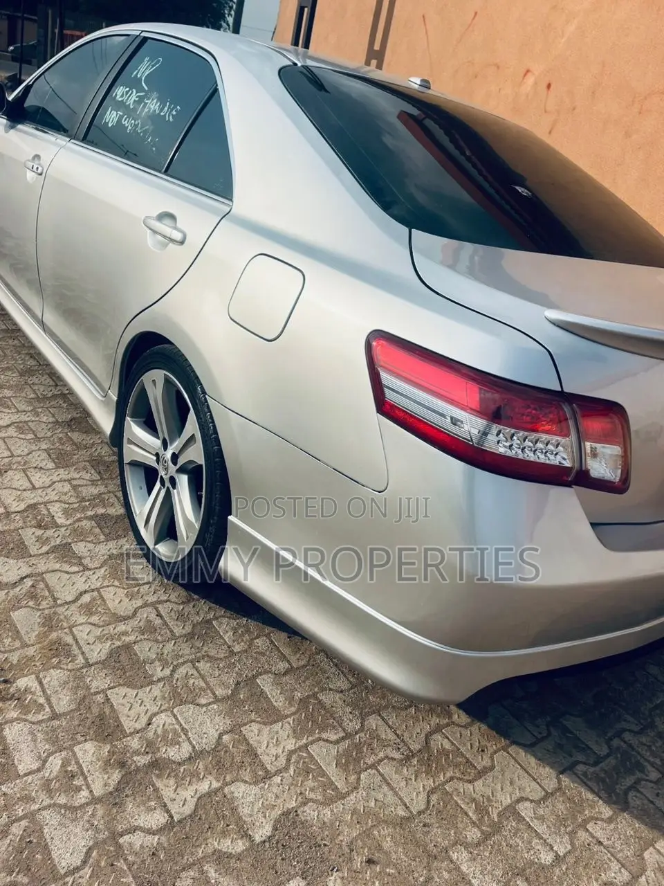 Toyota Camry SE V6 4dr Sedan (3.5L 6cyl 6A) 2011 Silver