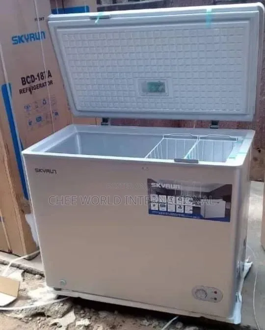 Skyrun 250 Litre Chest Freezer – Clean Condition,Low Power Consumption